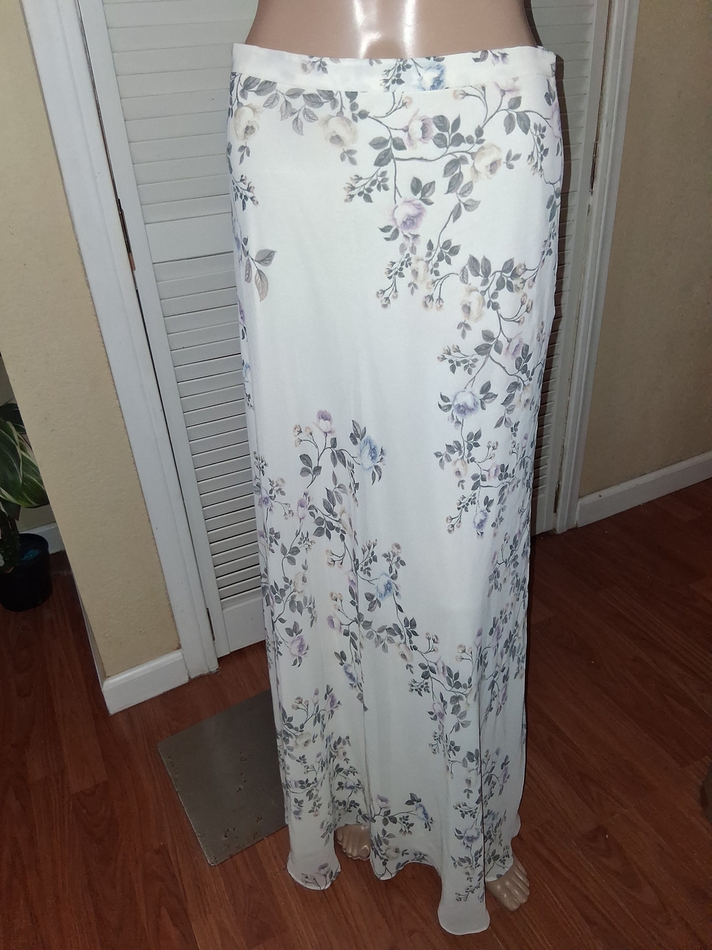 LC Lauren Conrad Runway Floral Chiffon Maxi Skirt - Size 10 Medium